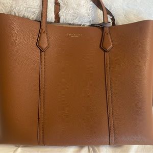 Like new! Tory Burch triple compartment tote bag.